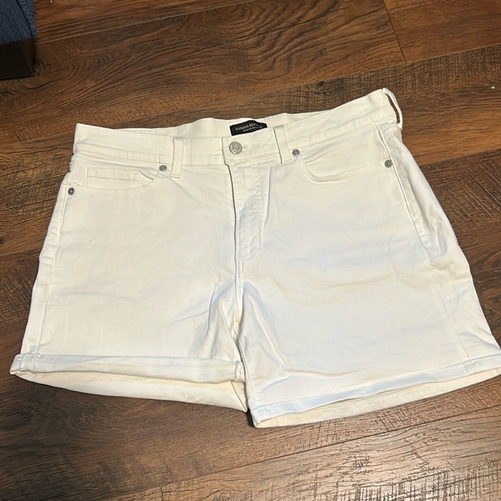 Banana republic white denim shorts